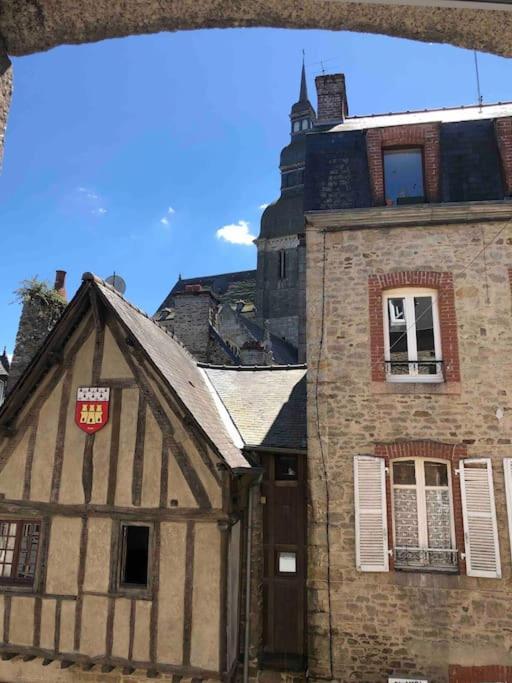 Appartement En Plein Coeur Historique De Dinan Exterior photo